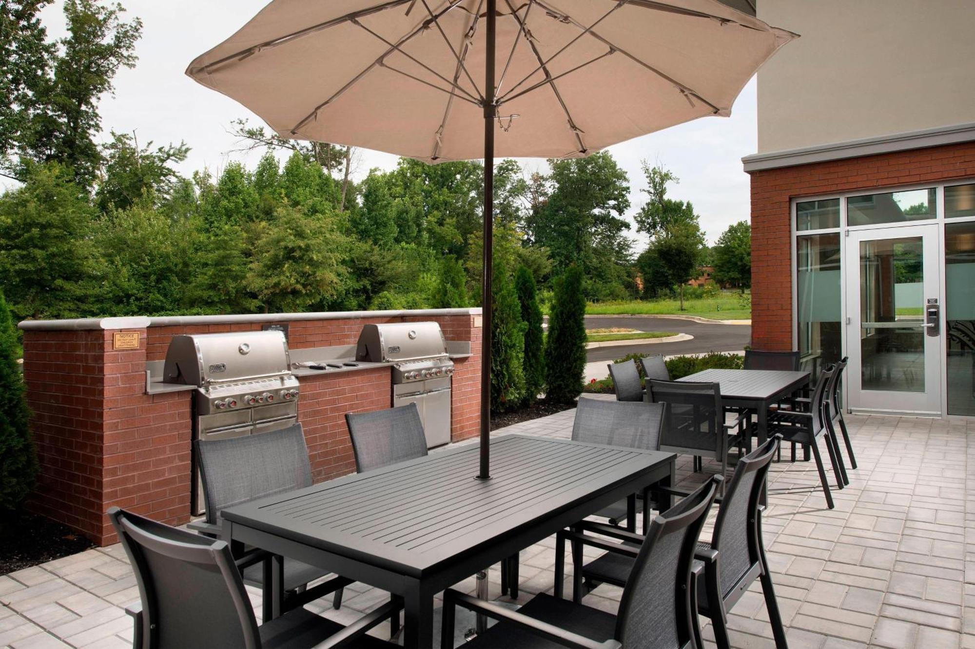 Residence Inn By Marriott Baltimore Owings Mills Bagian luar foto